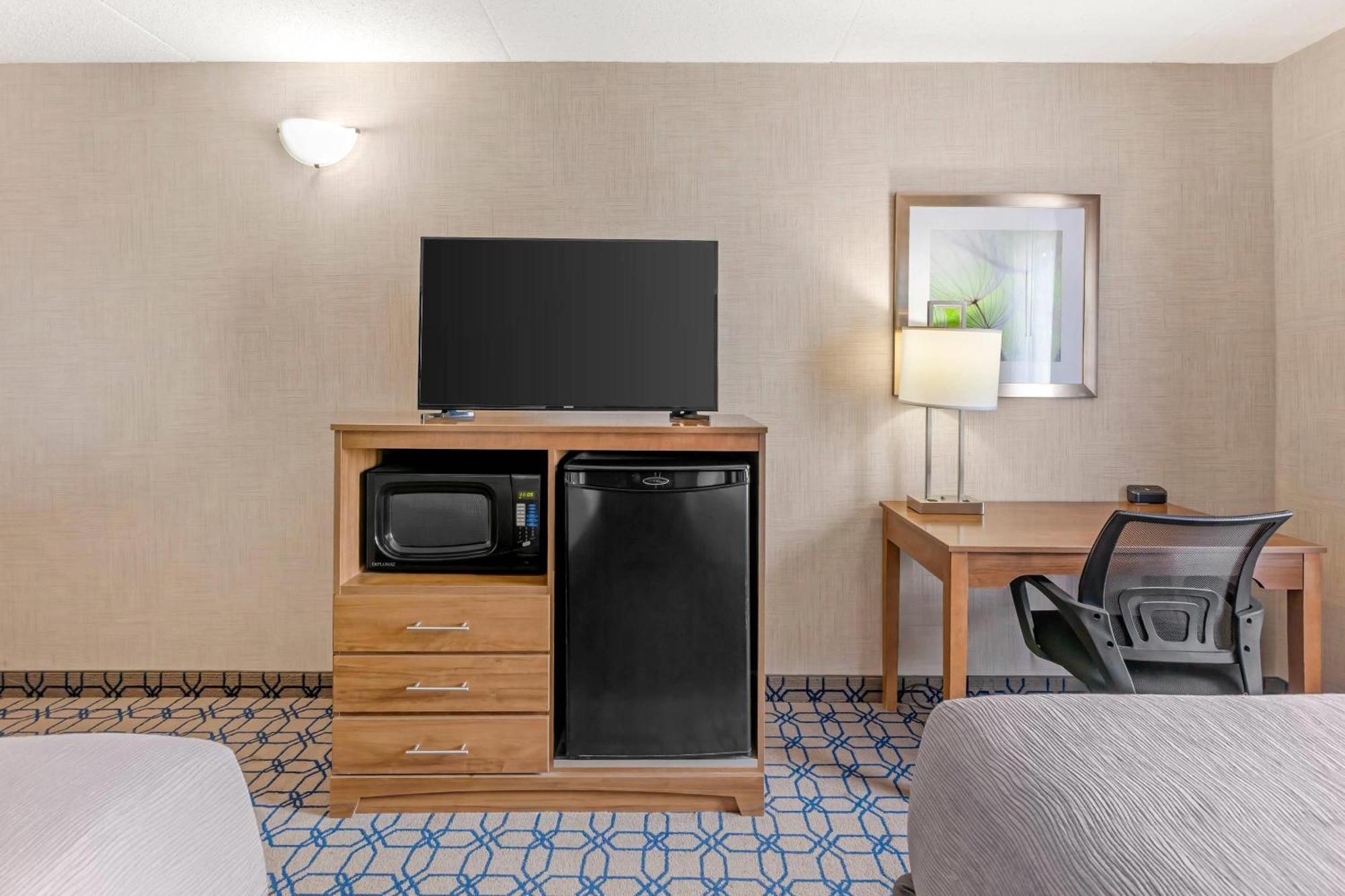 Quality Suites Вітбі Екстер'єр фото
